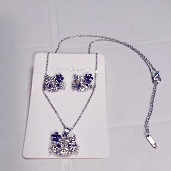 NWT Hello Kitty Necklace and Earrings Set. Perfect gift for Easter. - Picture 3 of 10